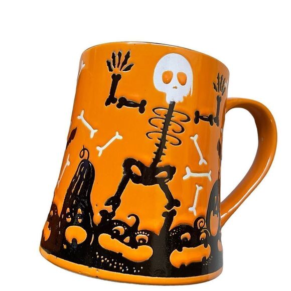 Eli & Ana Handmade Ceramic Halloween Mugs - Picture 4 of 11